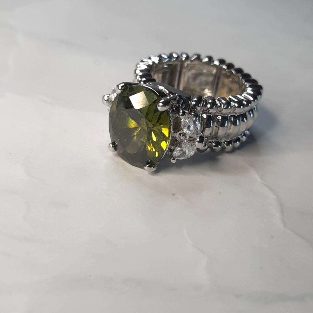 Silver & Green Stretch Ring